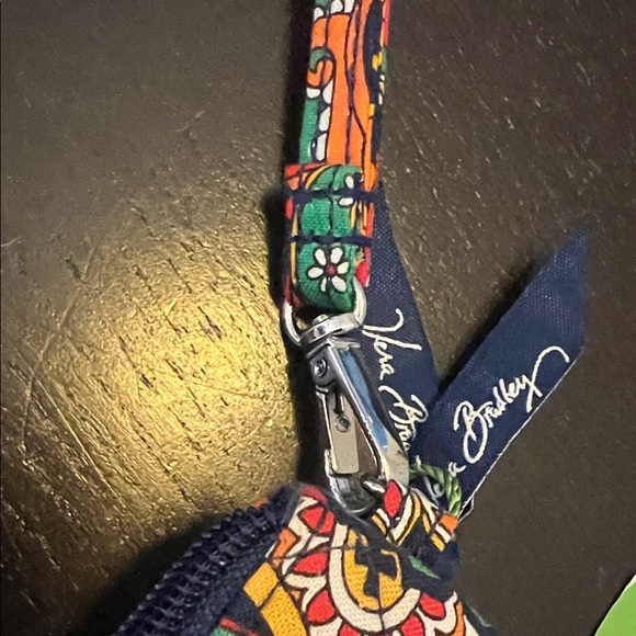 Vera Bradley NWT Venetian Paisley Zip Zip Wristlet - Retired Print - Picture 6 of 7